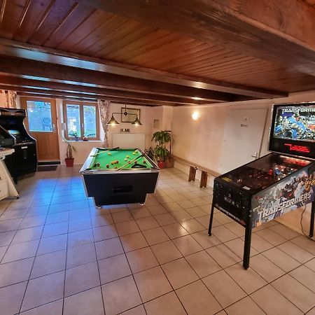 Gite Bruyere, 2 A 5 Personnes Avec Salle De Jeux Et Spa Dans La Residence Вантрон Экстерьер фото