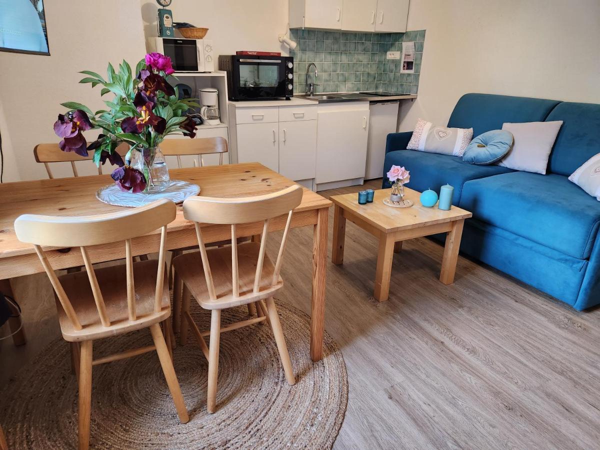 Gite Bruyere, 2 A 5 Personnes Avec Salle De Jeux Et Spa Dans La Residence Вантрон Экстерьер фото